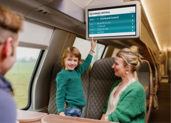 Latest generation of software platform for passenger information systems